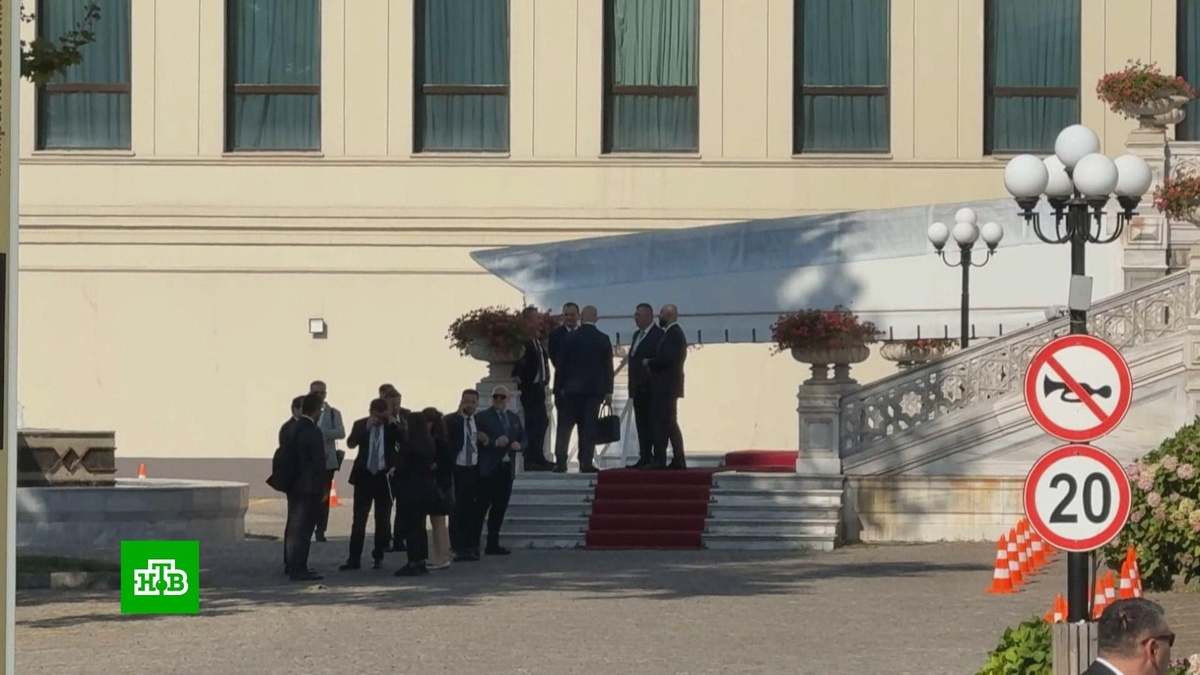    Главы делегаций РФ и Украины проводят встречу в Стамбуле