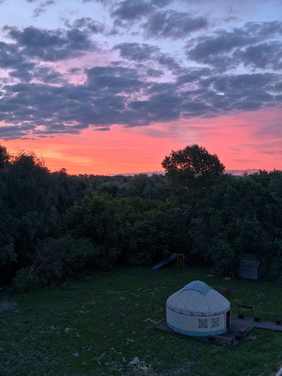 Рассвет, вид из окна гостиница Аврора