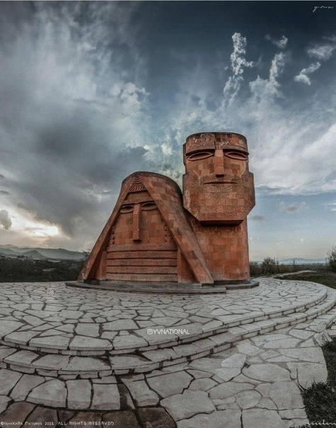 Символ Нагорного Карабаха. Фото из открытых источников сети Интернета (Яндекс - картинки)