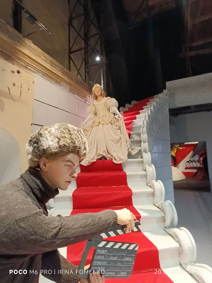 "Ленфильм" Выставка "Авторский стиль".. Фото автора