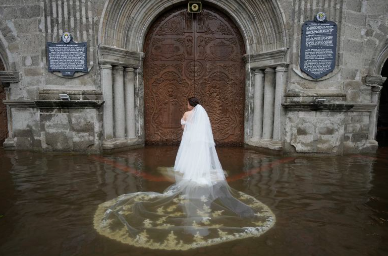 Свадьба уж точно не одна из тысячи благодаря катастрофе