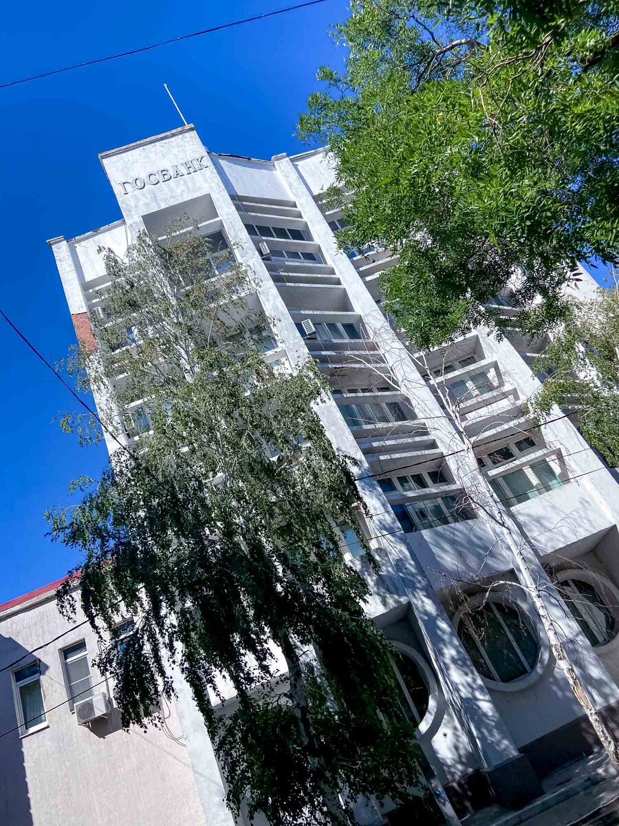 Здание Госбанка в Ейске (июль 2025)