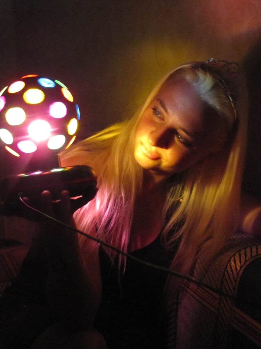 Тома, автор