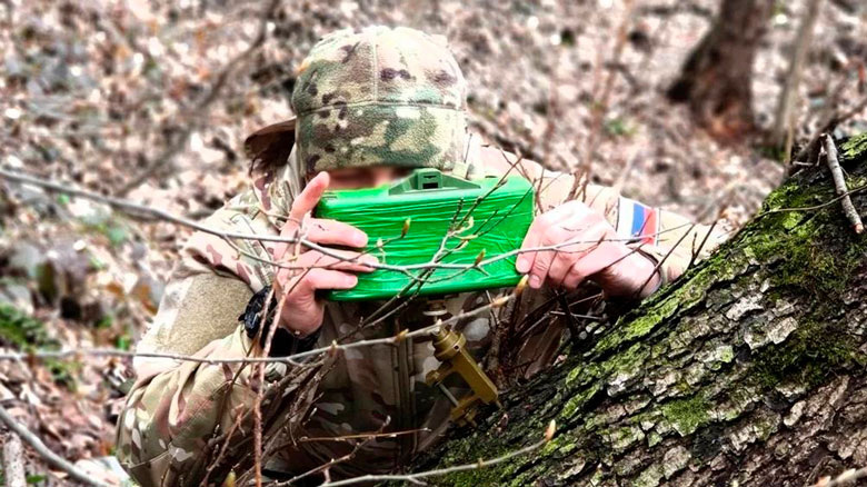 Мина МОН-50 устанавливается на дереве, с прицелом на конкретный сектор (фото из открытых источников)