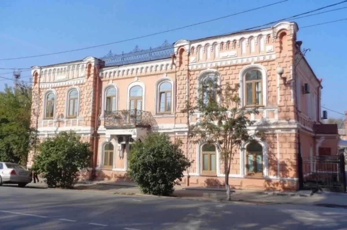    В розовом тумане.