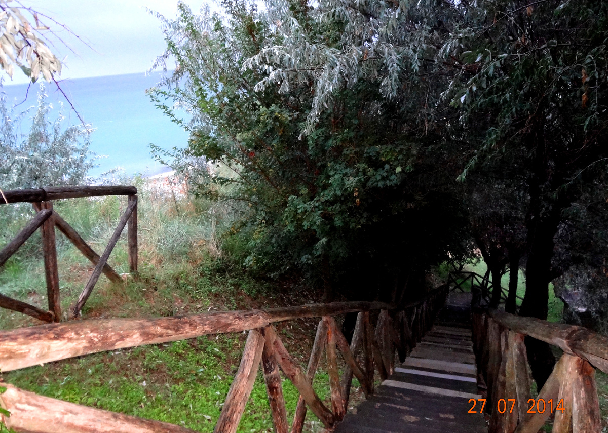 Лестница, ведущая к морю