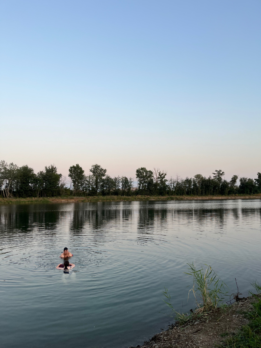 Вчера купались