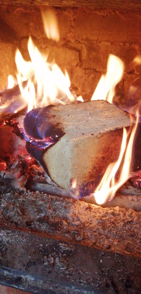 Вот она наша печка спасительница.