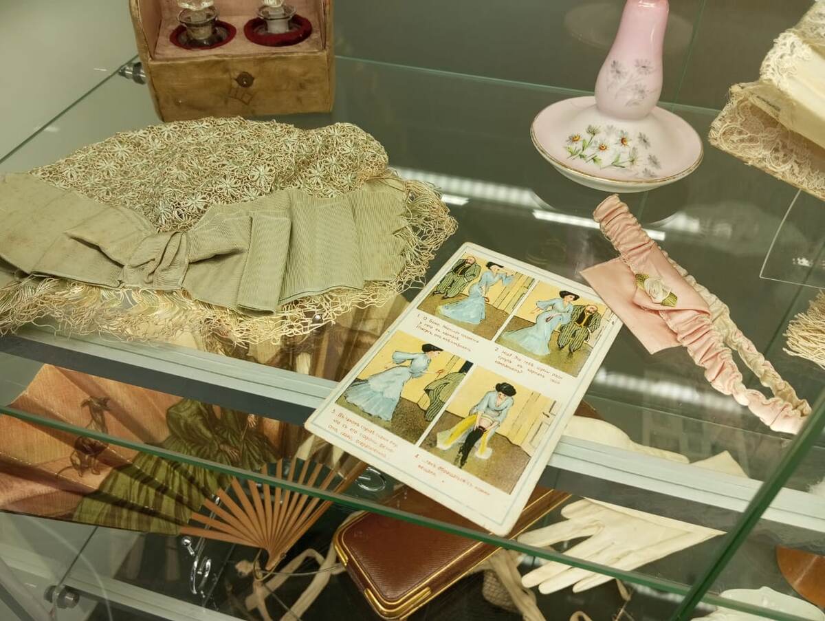 Подвязка - почти забытый предмет женского туалета