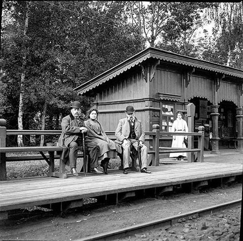 /     , 1904 .