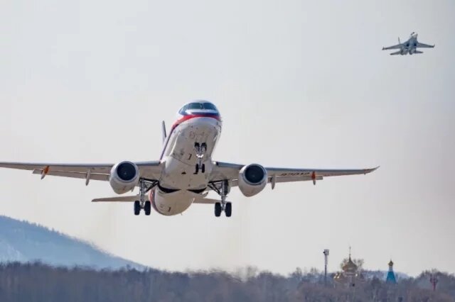    Что с самолетом с 43 пассажирами, который пропал в Амурской области?