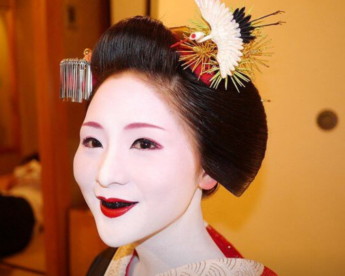 Японский тренд "охагуро" и культурные особенности