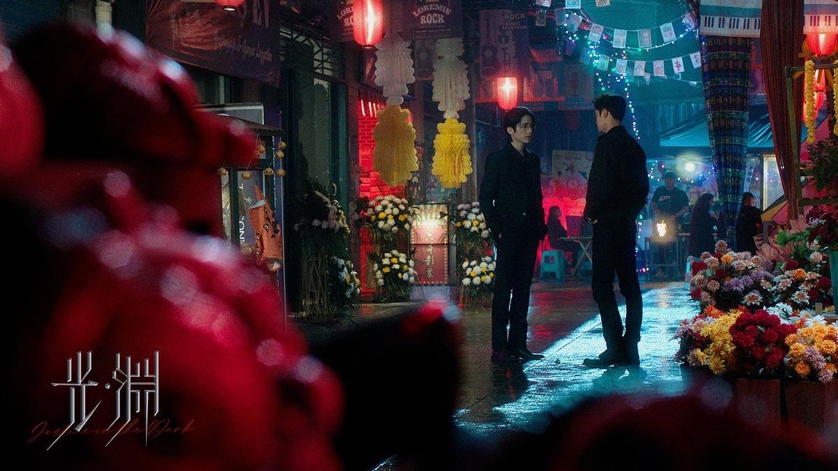 Жанры: саспенс, драма, детектив, фантастика. 30 серий по 50 минут.