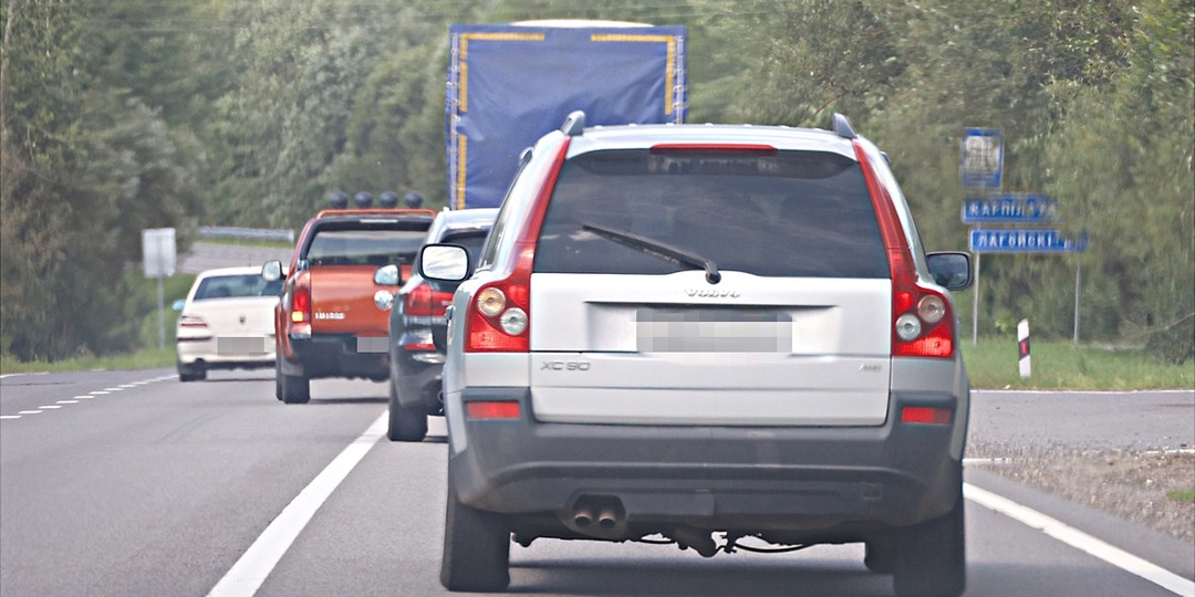 Завершение обгона через сплошную: 3 случая, когда это не является нарушением