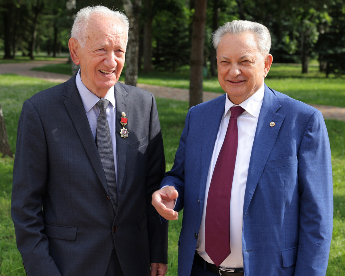 Юрий Агирбов (слева) и Владимир Трухачев, ректор Российского государственного аграрного университета - МСХА имени К. А. Тимирязева