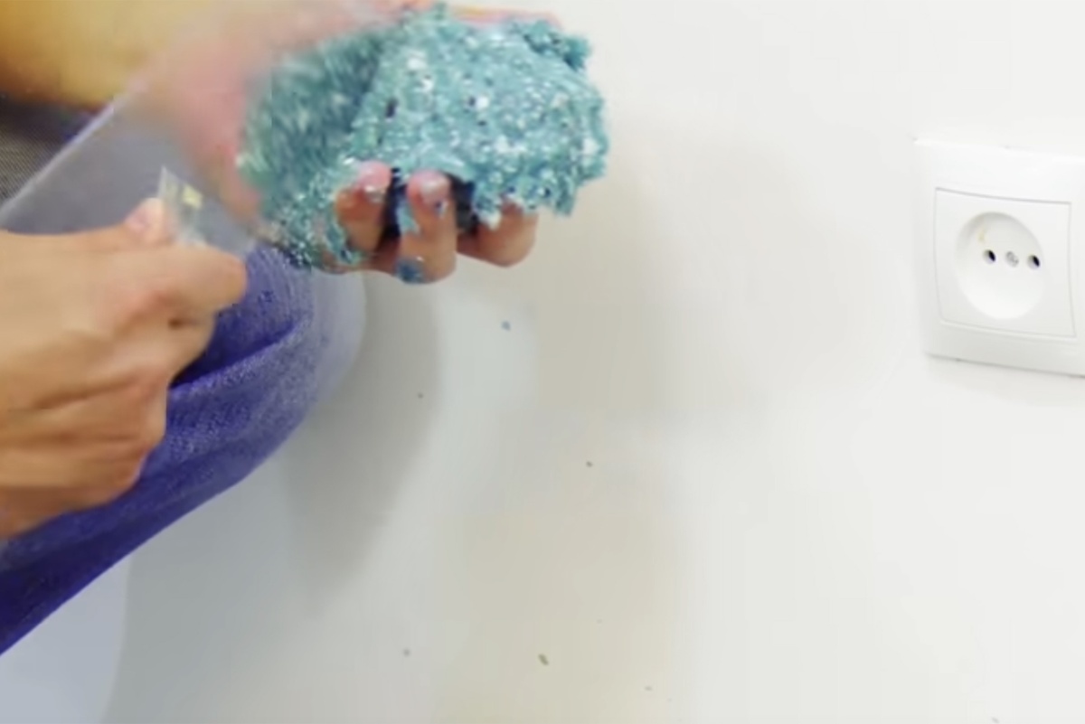    Жидкие обои могут создавать объемный рельеф, который невозможно сделать с помощью рулонных покрытий. / Фото: соцсети