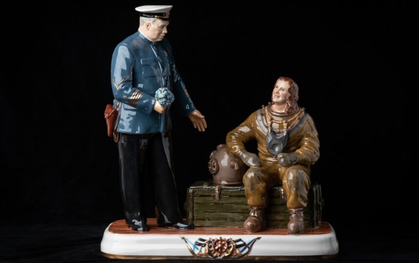    Скульптура женщины - водолаза Нины Соколовой