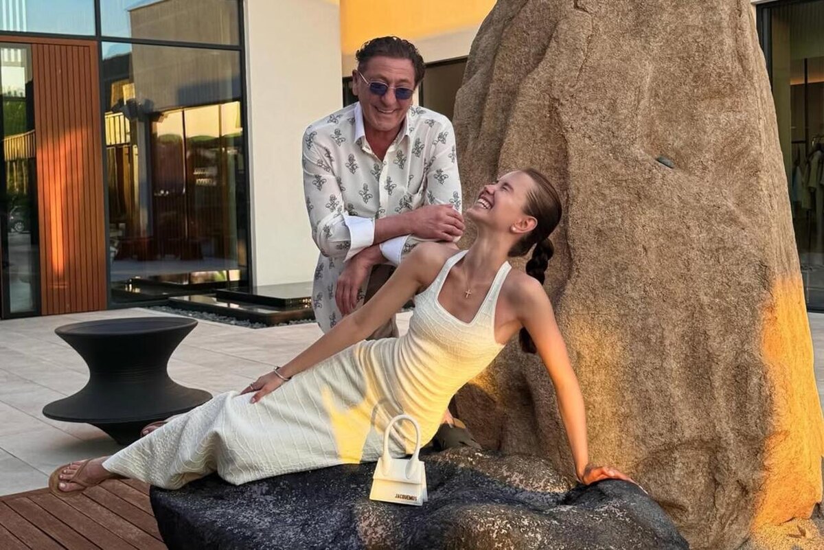    Григорий Лепс на отдыхе с невестой Авророй Социальные сети