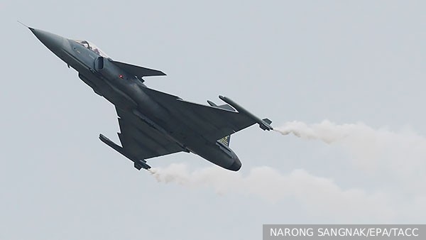     Фото: NARONG SANGNAK/EPA/ТАСС   
 Текст: Дмитрий Зубарев