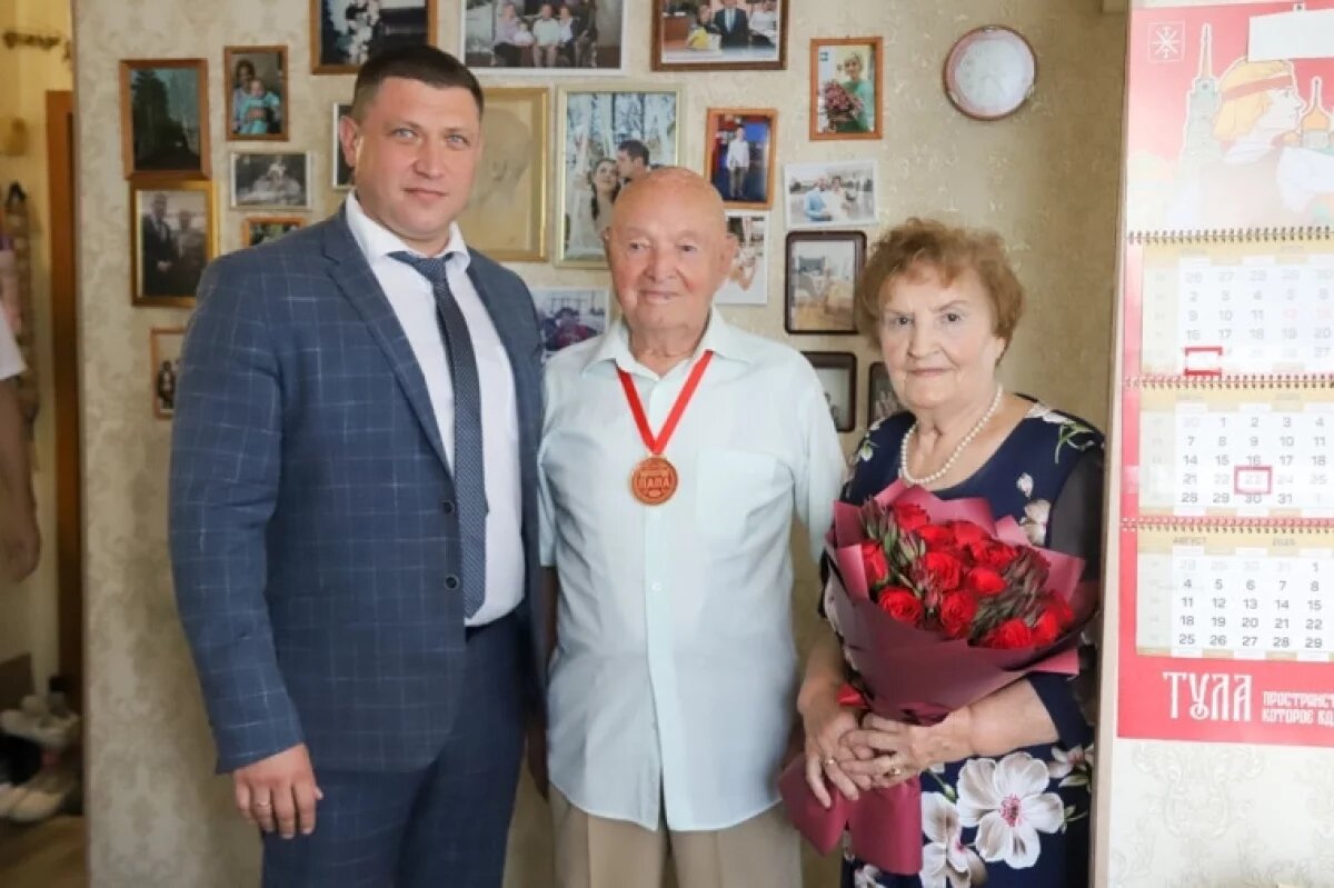    В Туле участник Курской битвы Владимир Лавров отпраздновал 99-летие
