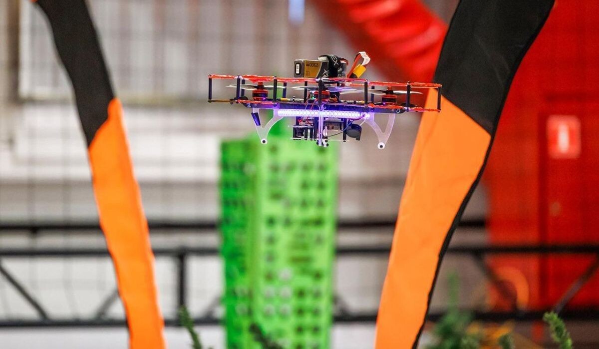     Дрон. Источник: mos.ru Автор фото: Пресс-служба Мэра и Правительства Москвы