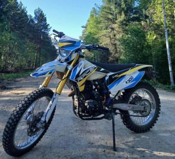     В Красноярском крае разыскивают надругавшегося над девочкой мужчину