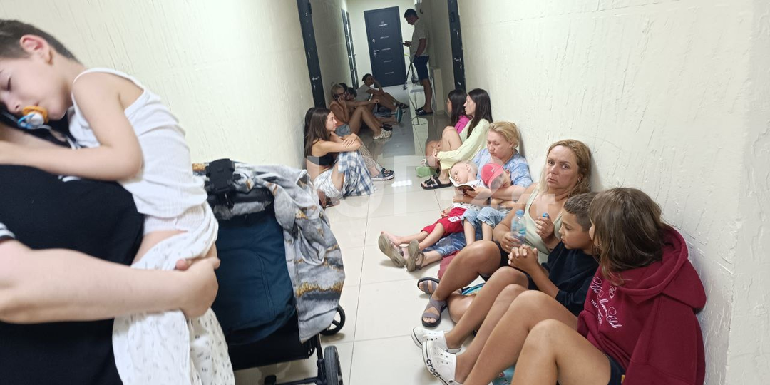 Всю ночь не спали, а утром пошли на пляж: как прошла самая неспокойная ночь в Сочи за три года