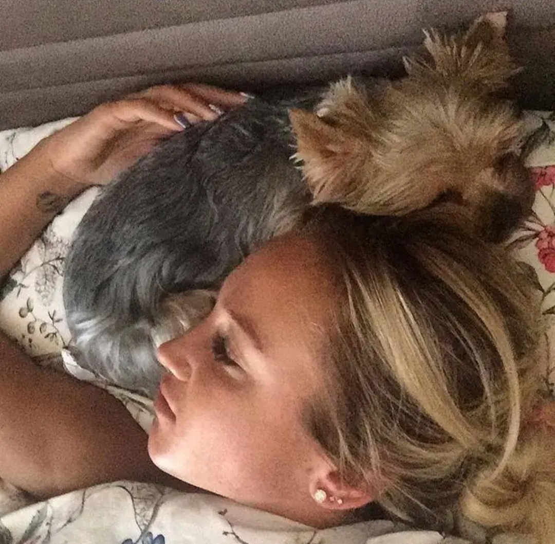 Ольга Бузова и собачка Ева. Фото из открытого источника