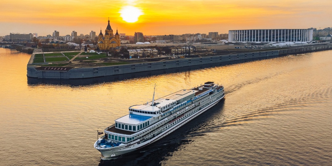 Речной туризм в 2025 году: куда отправиться в плавание по России?