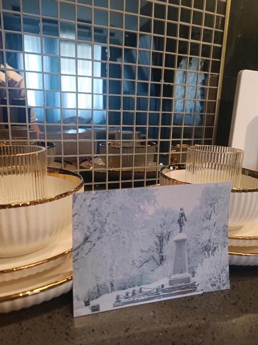 Это уже в Питере. Оставили им нашего северного Петра