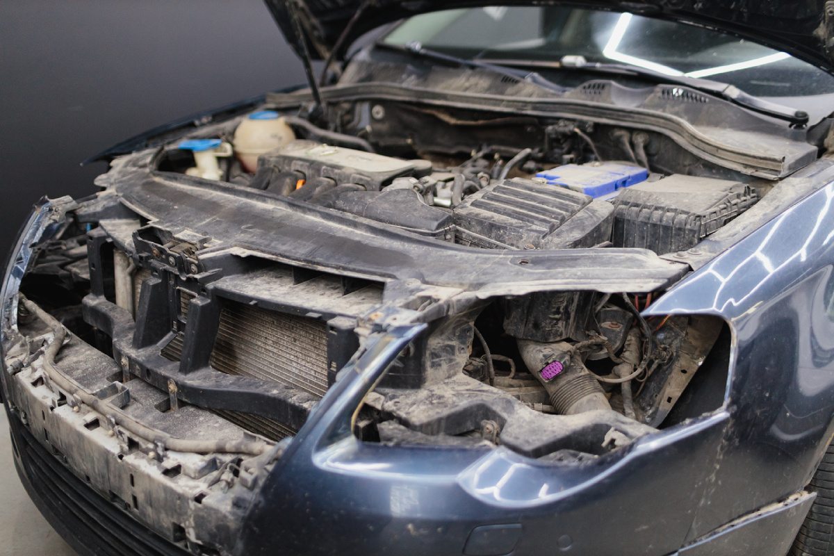 Источник фото: https://custom-heroes.ru/raboty/marka-avtomobilya/honda/professionalnyy-tyuning-i-remont-far-volkswagen-passat-b6/