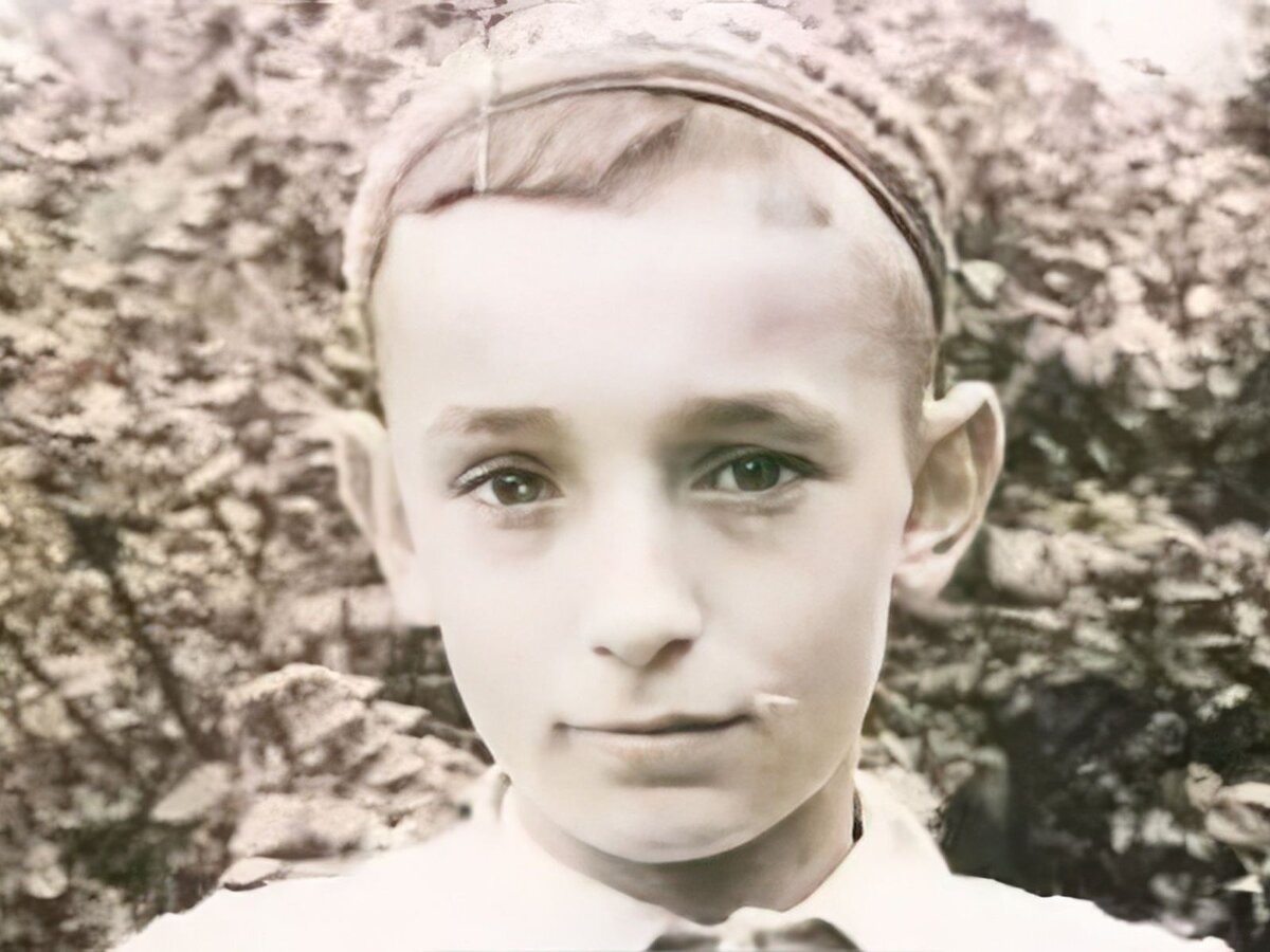Валентин в детстве. ФОто из открытого источника