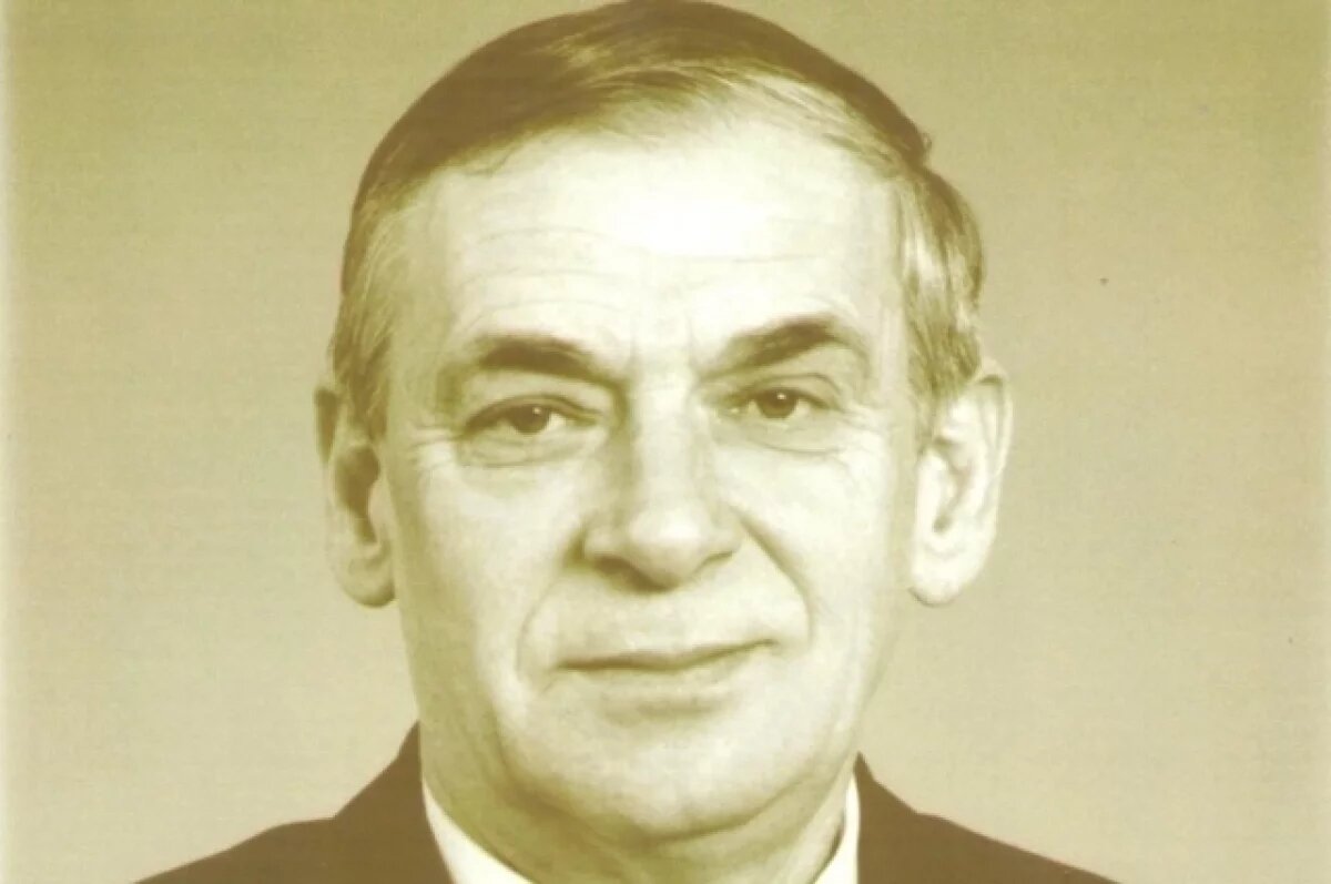    Ушел из жизни бывший директор школы №47 города Пскова Семён Прокофьев