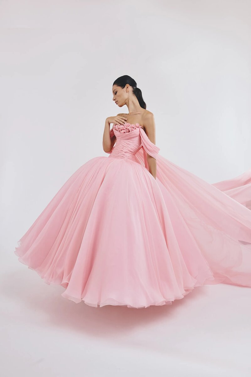 Giambattista Valli Fall 2025 Couture