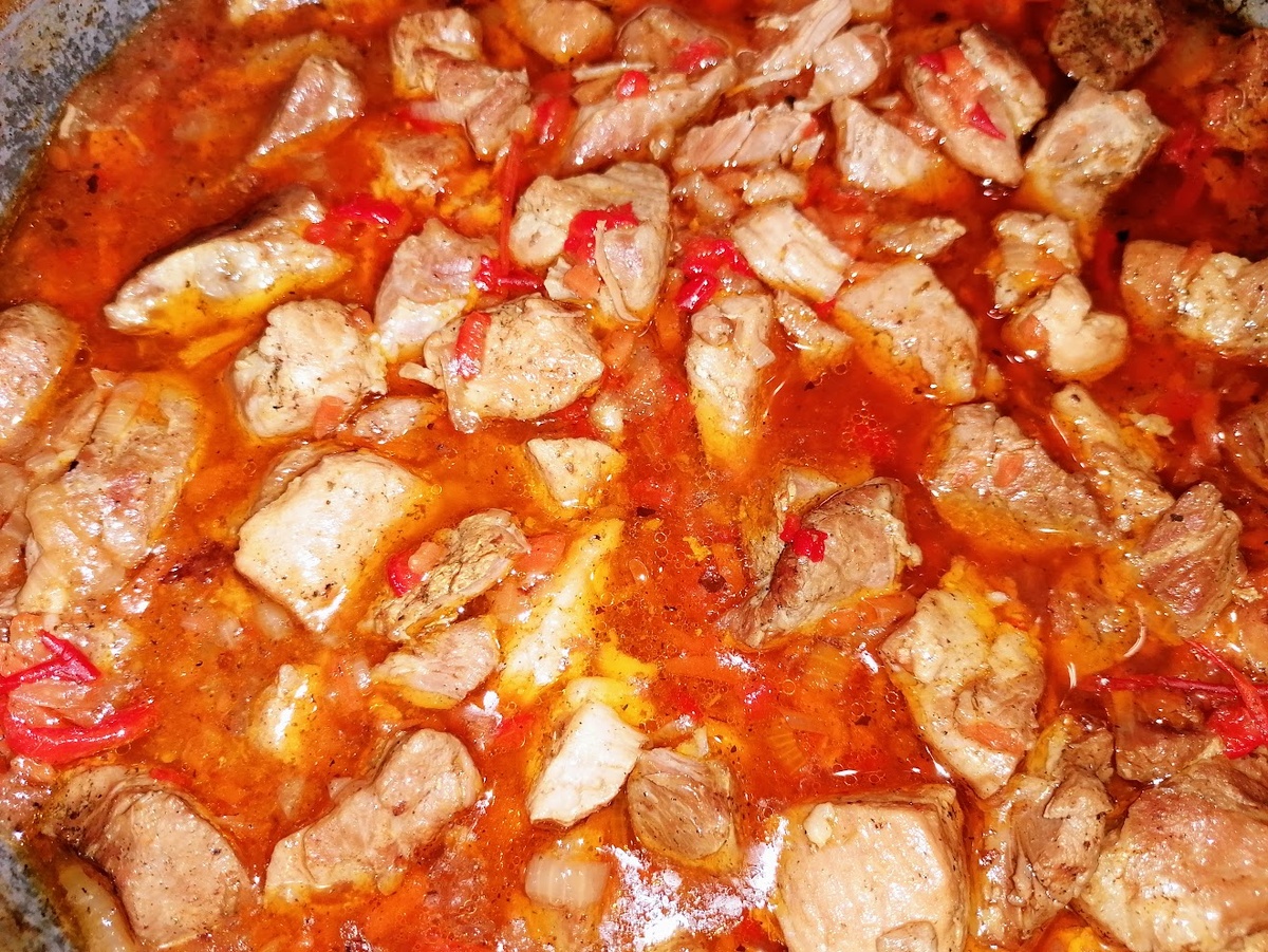 Гуляш готов