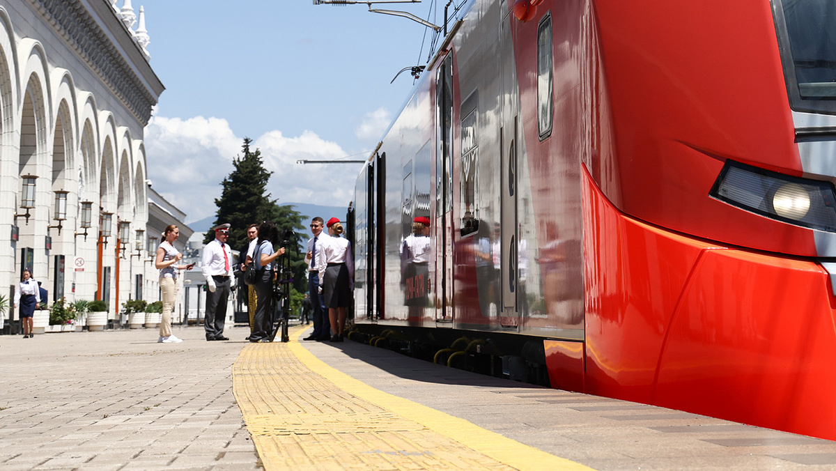   Дмитрий Феоктистов / ТАСС- Железнодорожный вокзал в Сочи