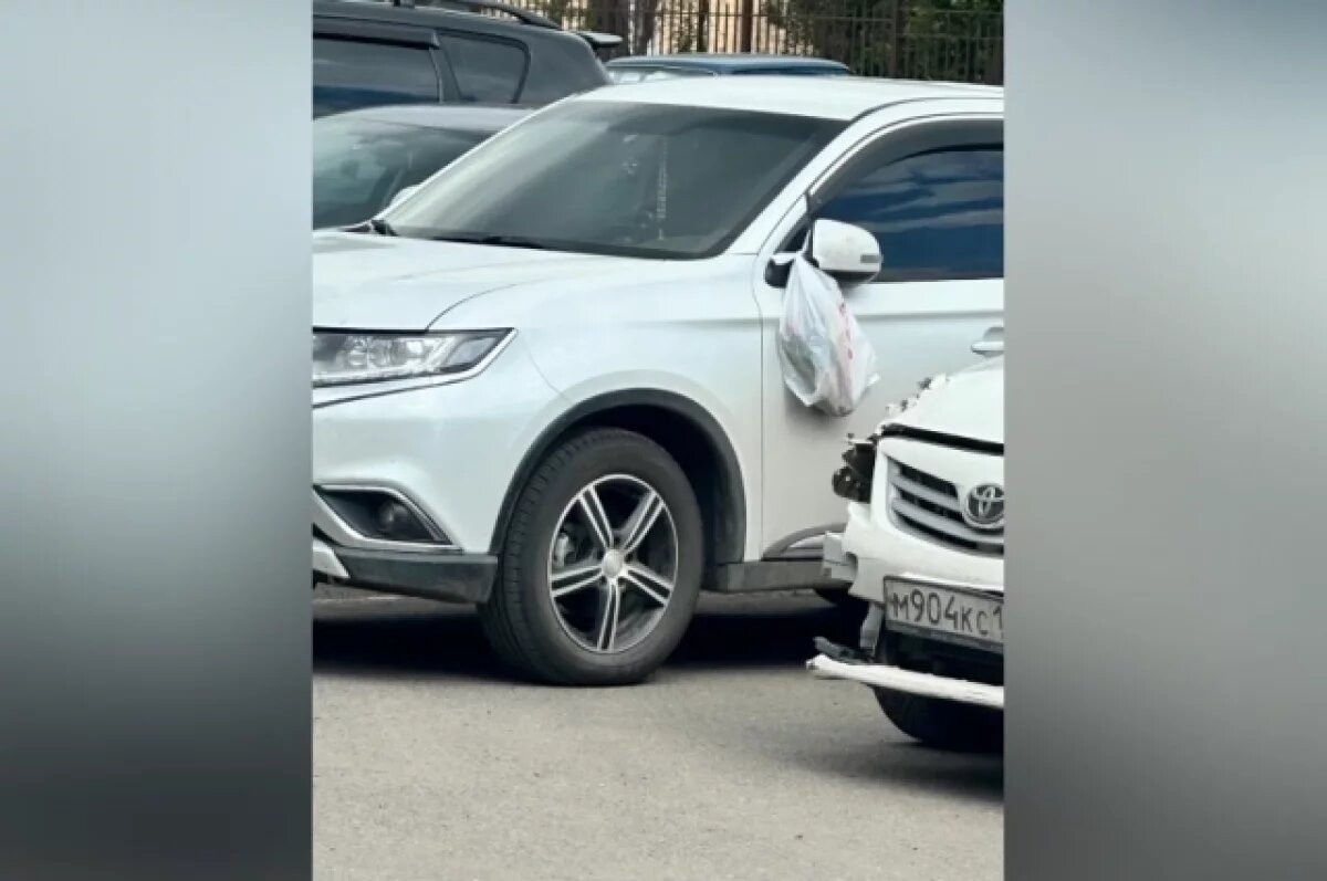    Пакеты с неизвестным содержимым указывали на преследователя.