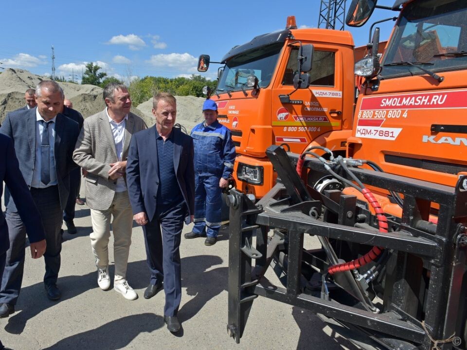    Барнаульский "Автодорстрой" получил новую технику. Источник: barnaul.org