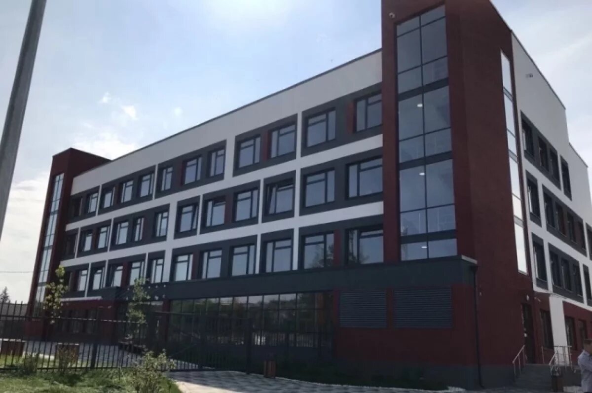    В Артёмовском построили новую поликлинику на 500 посещений в смену