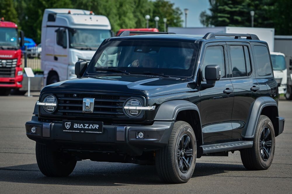 Бронированный Tank 300