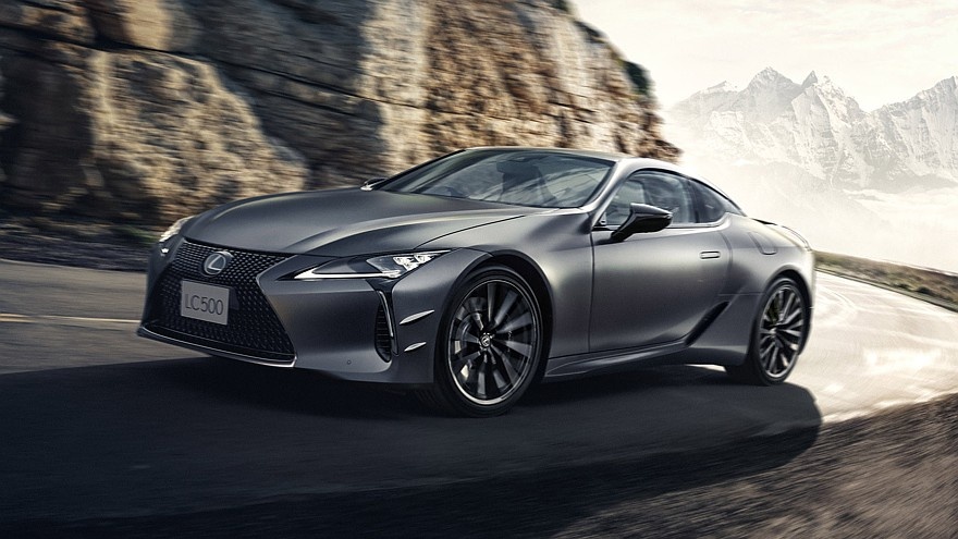    На фото: купе Lexus LC 500 Pinnacle