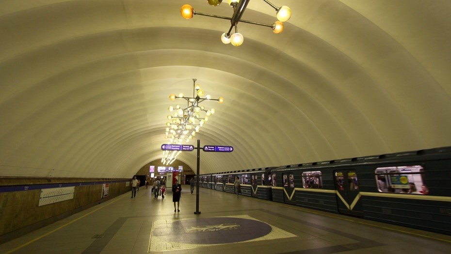    Евгений Иванов. Автор фото: Станция метро "Озерки".
