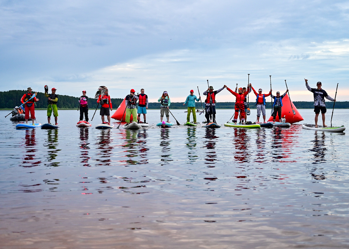 Участницу заплыва в воде видите? А она есть!
