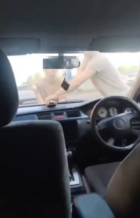    Фото: скрин видео из Telegram-канала «Мегаполис | ДТП и ЧП | Санкт-Петербург | Питер»