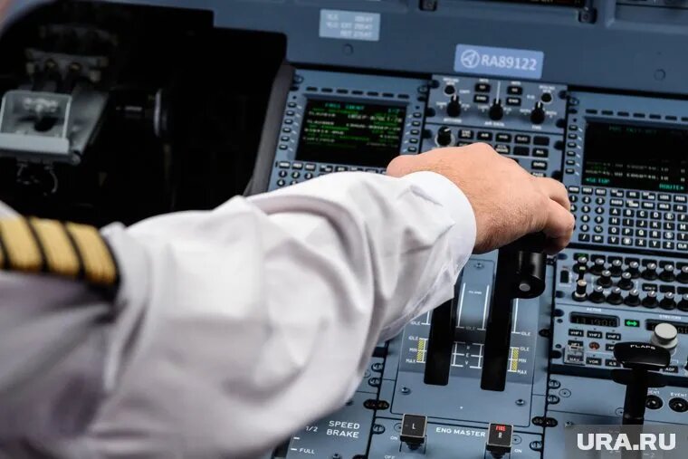 При крушении самолета Ан-24, предварительно, погибло 49 человек. Фото: Владимир Жабриков © URA.RU