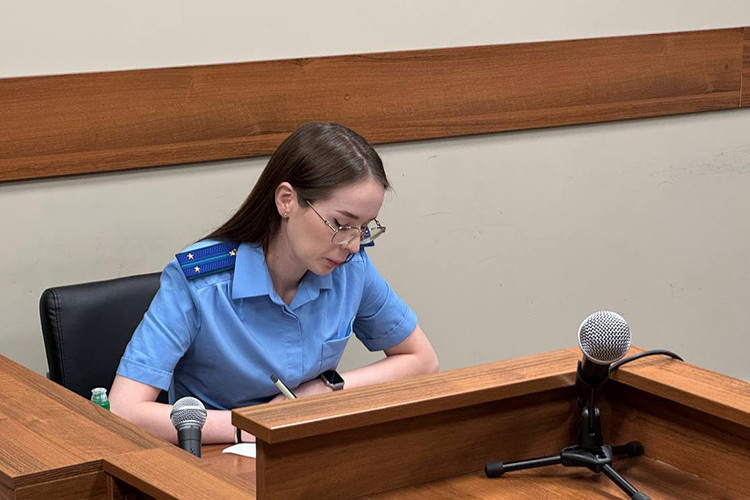    «Это может повлечь противоречия между данным решением и решением, которое будет вынесено по существу данного уголовного дела», — отметила гособвинитель Лилия Суркова.   
Фото: Марат Закиев