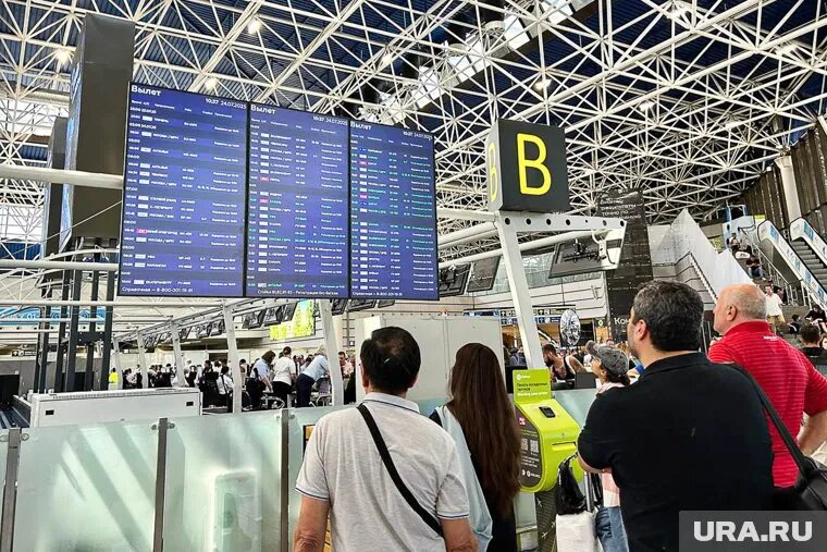 Аэропорт Сочи был закрыт в течение четырех часов из-за атаки ВСУ. Фото: Милена Бозрикова/ТАСС