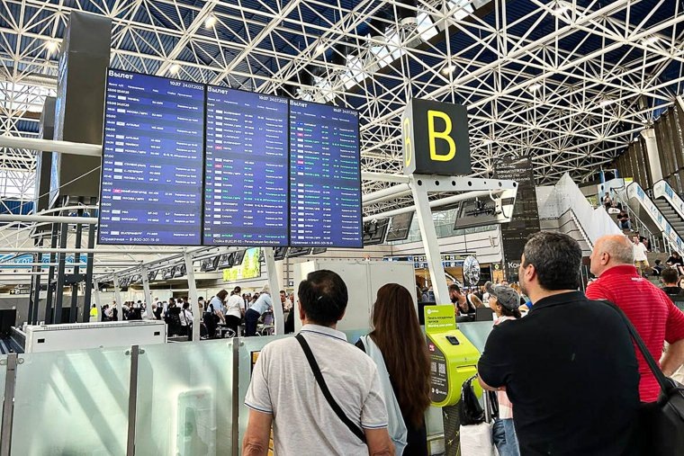 Наибольшие проблемы возникли в работе аэропорта Сочи после атаки БПЛА ВСУ по городу. Фото: Милена Бозрикова/ТАСС