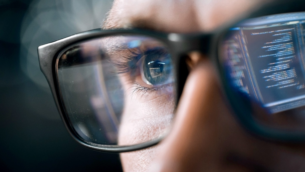    Освоив программирование, вы получите ценный навык, который поможет вам стать востребованным на рынке труда и получить перспективную высокооплачиваемую работу. / Фото: iStock