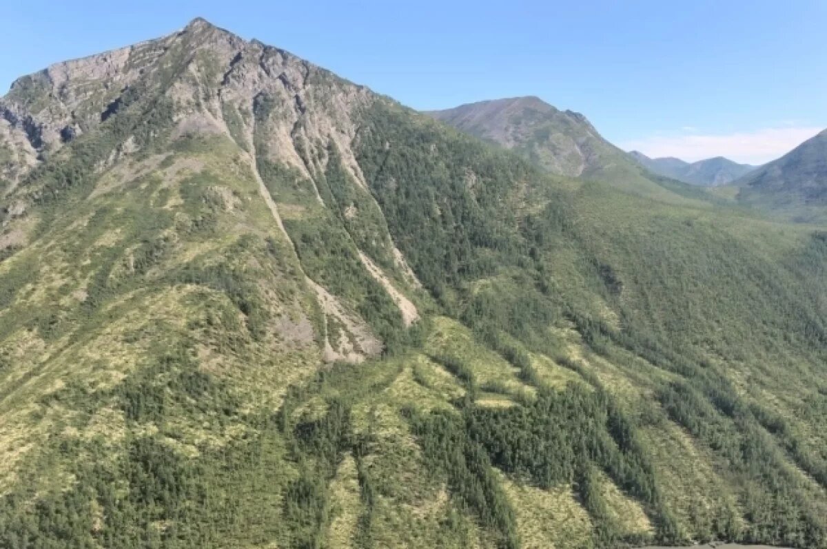    Троих альпинистов эвакуировали с горы и госпитализировали в Якутии